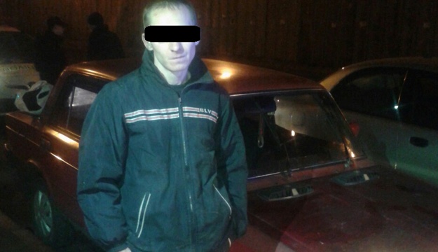 В Киеве пьяный водитель «прокатил» оперативника на капоте