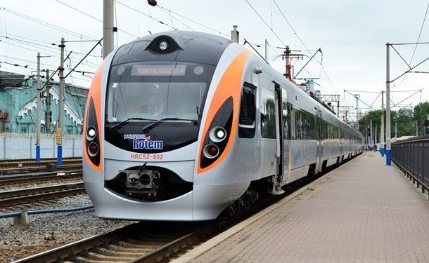 Из поезда «Киев-Днепропетровск» эвакуировали пассажиров
