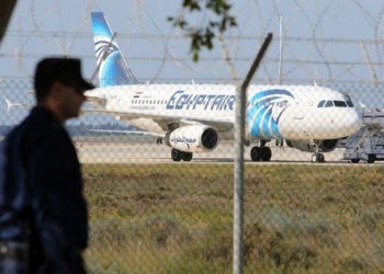 Угон самолета EgyptAir: большинство пассажиров освобождены