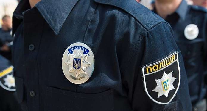 Офицеры воинской части Одессы ограбили девушку