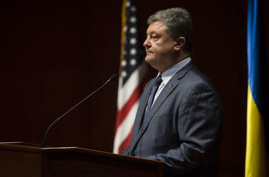 Порошенко в США попросил оружие