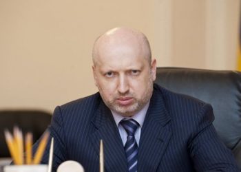 Россия угрожала сбить самолет Турчинова, если он полетит в Крым