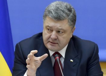 Порошенко уволил в запас 45 тыс. бойцов