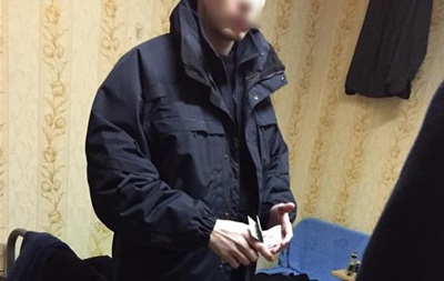 Киевский оперативник украл 11 тысяч долларов
