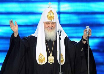 В РПЦ предложили убрать из школьной программы "неприличные" рассказы
