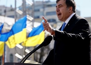 Коломойский предложил Саакашвили идти в баню