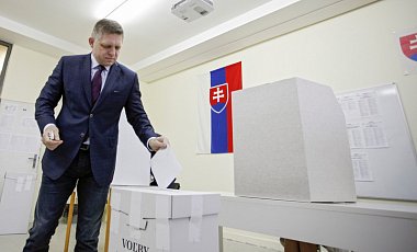На выборах в Словакии лидирует антимигрантская правящая партия, - пресса