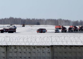 В Тюмени начата проверка по факту посадки самолета без шасси