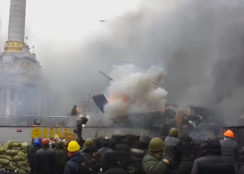 В интернете появилось видео мощного взрыва на Майдане 20 февраля 2014 года