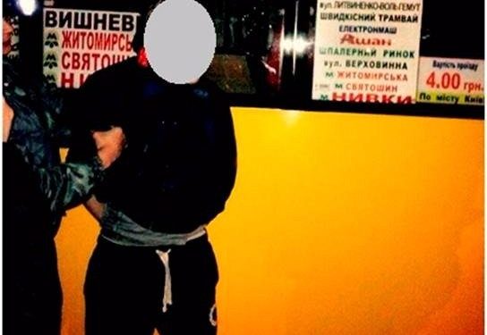 Киевлянин угнал маршрутное такси и поехал кататься по Вишневому