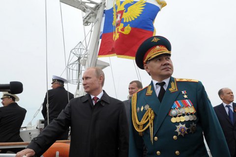 Шойгу прилетел в Крым проверять боевую готовность воинских частей,- СМИ