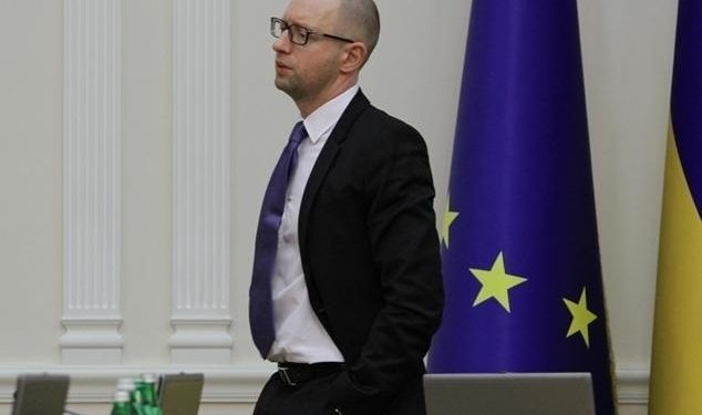 Премьер Яценюк надеется на скорейшее решение политического кризиса