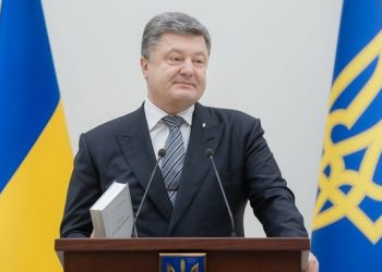 Зарплата Порошенко выросла в 6 раз