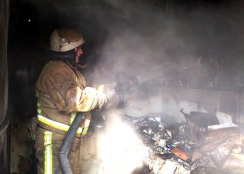 В Днепродзержинске произошел пожар на мини-рынке