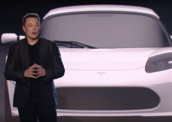 Количество желающих купить новый "народный" электромобиль Tesla 3 превысило 200 тысяч