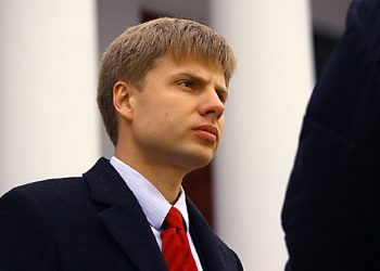 Коуб с нардепом Гончаренко "разорвал" сеть