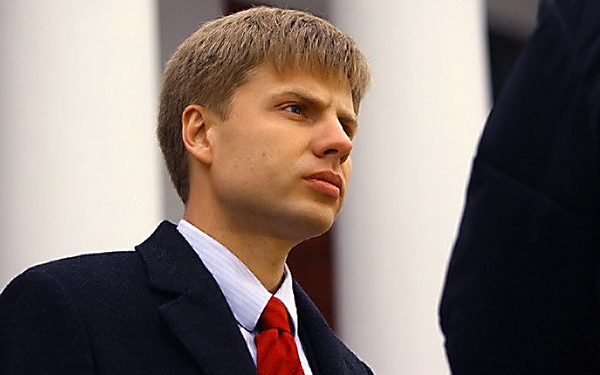 Коуб с нардепом Гончаренко "разорвал" сеть