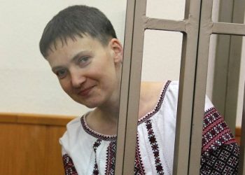 Российские СМИ знают, когда освободят Надежду Савченко