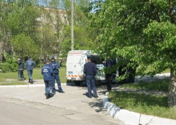 В Каховке нашли подозрительную сумку с проводами