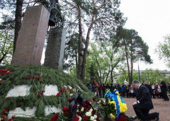 Российская агрессия угрожает атомной безопасности Украины, - Порошенко