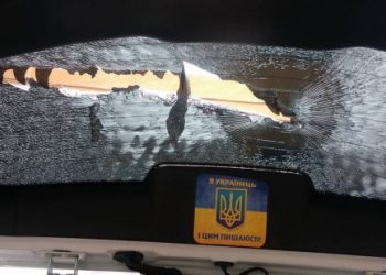 Машину славянского волонтера разбили сепаратисты