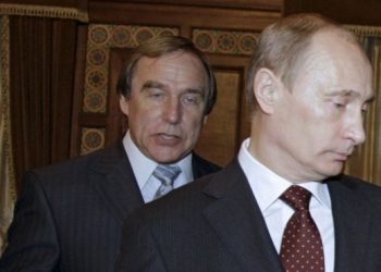 Журналисты нашли похищенные деньги в офшоре друга Путина