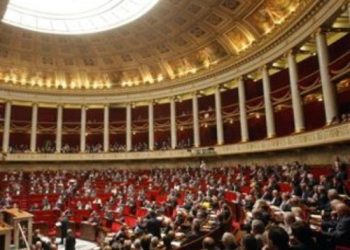 Французские депутаты предлагают отменить санкции против России