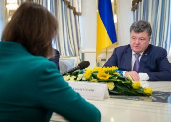 В СМИ появились новые подробности встречи Петра Порошенко и Виктории Нуланд