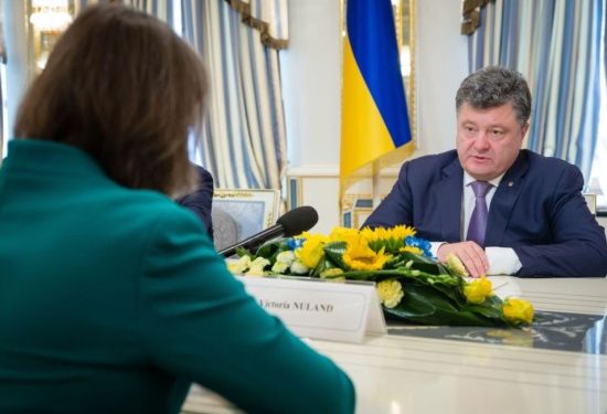 В СМИ появились новые подробности встречи Петра Порошенко и Виктории Нуланд