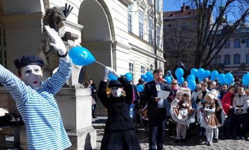 Акция в поддержку детей с аутизмом прошла во Львове