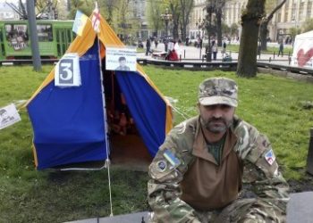 Во Львове грузин объявил голодовку в поддержку Савченко