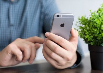 ФБР заплатило хакерам за взлом iPhone террориста, - СМИ
