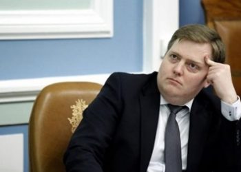Премьер Исландии не хочет уходить в отставку из-за офшорного скандала