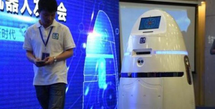 В Китае на улицах будут дежурить полицейские-роботы