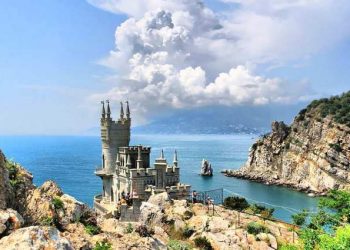 Казахстан сделал гражданам намек насчет отдыха в оккупированном Крыму