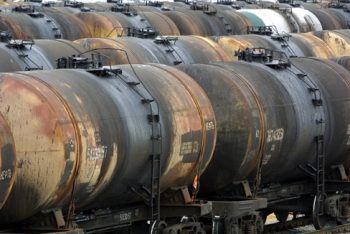 Яценюк требует наложить мораторий на покупку нефтепродуктов в РФ