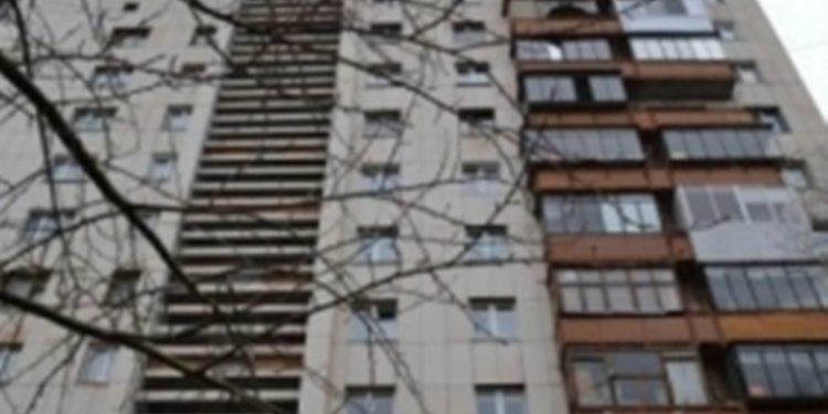 В Москве прокурор выбросился с 12-го этажа