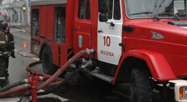 В Москве в ведомстве Шойгу тушат крупный пожар