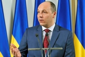 Парубий может лишить нардепов-прогульщиков части зарплаты