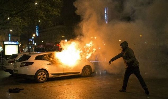 В Париже беспорядки из-за реформ: арестовали 12 человек