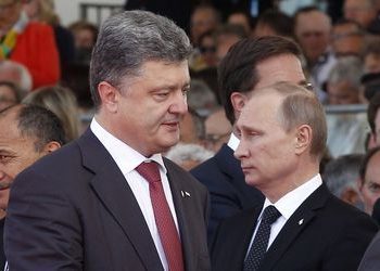 Песков рассказал, о чем договорились Путин и Порошенко