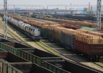 «Укрзализныця» остановила поезда в зону АТО, - СМИ