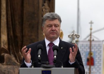 Порошенко призвал украинцев учить английский