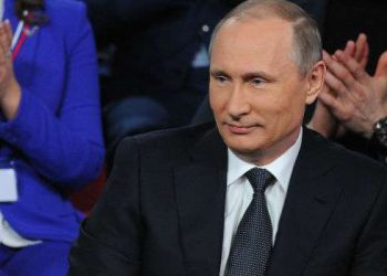 В РФ суд закрыл дело против Путина