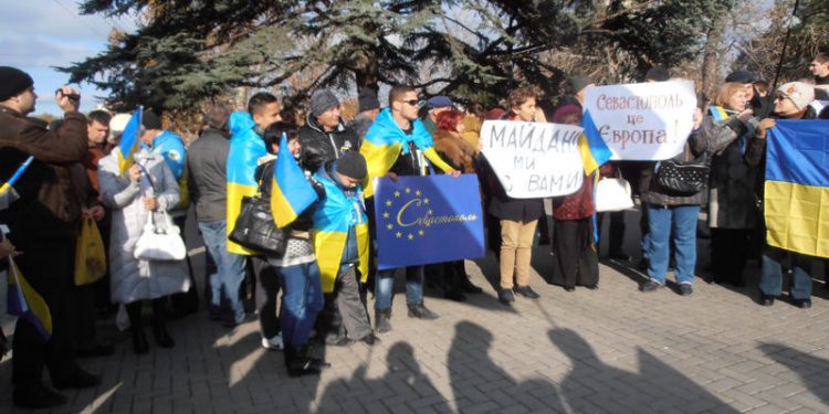 В Крыму начался Майдан против путинских коррупционеров