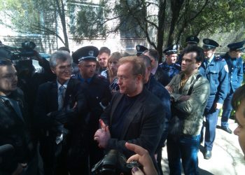 В Запорожье "тепло встретили" пророссийского политика Волгу