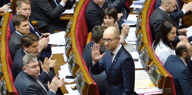 Арсений Яценюк попросил депутатов принять его отставку