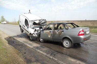 На запорожской автотрассе женщина заживо сгорела в машине