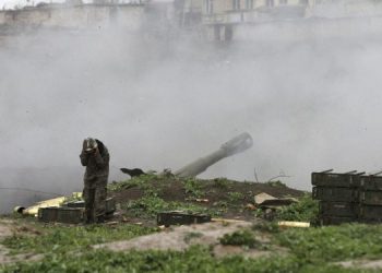 Стороны конфликта в Нагорном Карабахе обвиняют друг друга в нарушении "режима тишины"