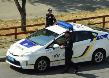 Полиция проверяет информацию об обстреле соседей Порошенко в Козине